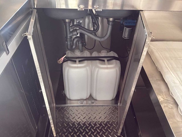 2025 gt airstream gold foodtruck - afbeelding 4 van  33