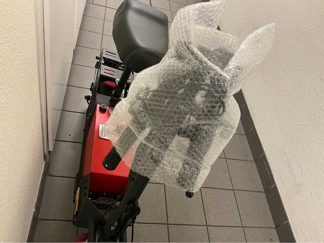 2025 hank electrische e-scoot scootmobiel - rood - afbeelding 10 van  31