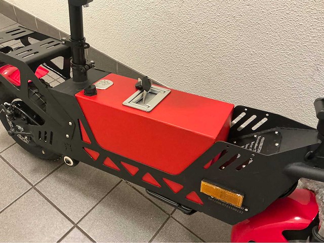 2025 hank electrische e-scoot scootmobiel - rood - afbeelding 14 van  31