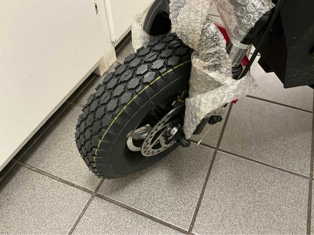 2025 hank electrische e-scoot scootmobiel - rood - afbeelding 26 van  31