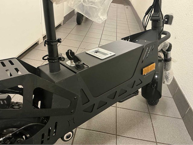 2025 hank electrische e-scoot scootmobiel - zwart - afbeelding 4 van  21