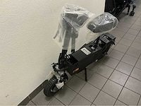 2025 hank electrische e-scoot scootmobiel - zwart - afbeelding 15 van  21