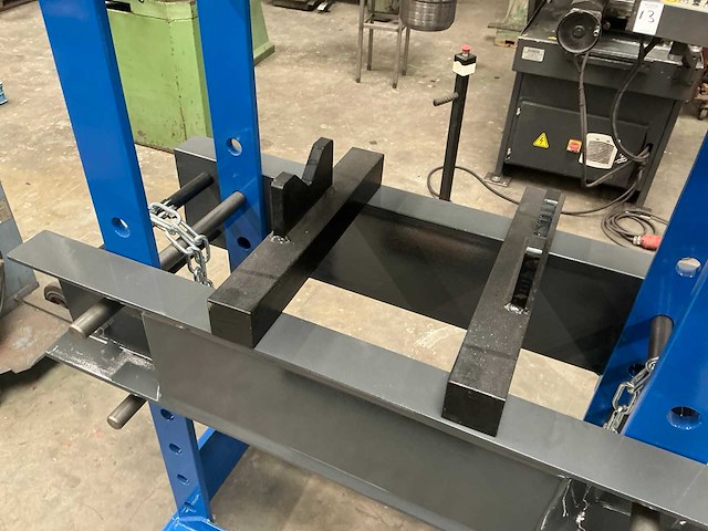 2025 hidroliksan hd30 garagepers 30ton - afbeelding 13 van  15