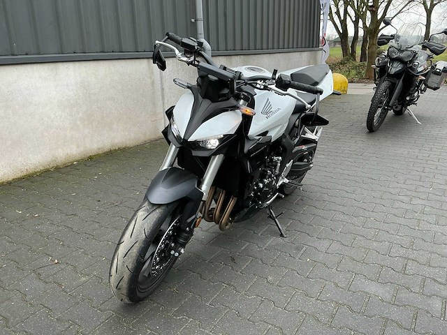 2025 honda cb1000 hornet motorfiets - afbeelding 12 van  20