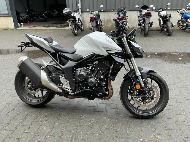 2025 honda cb1000 hornet motorfiets - afbeelding 16 van  20