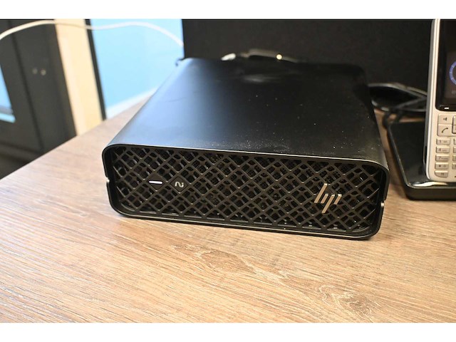 2025 hp z2 mini g1i windows 11 pro intel core ultra 7 265k desktop inclusief 2 monitoren - afbeelding 2 van  6