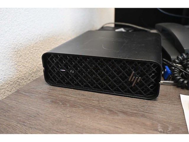 2025 hp z2 mini g1i windows 11 pro intel core ultra 7 265k desktop inclusief 2 monitoren - afbeelding 2 van  2