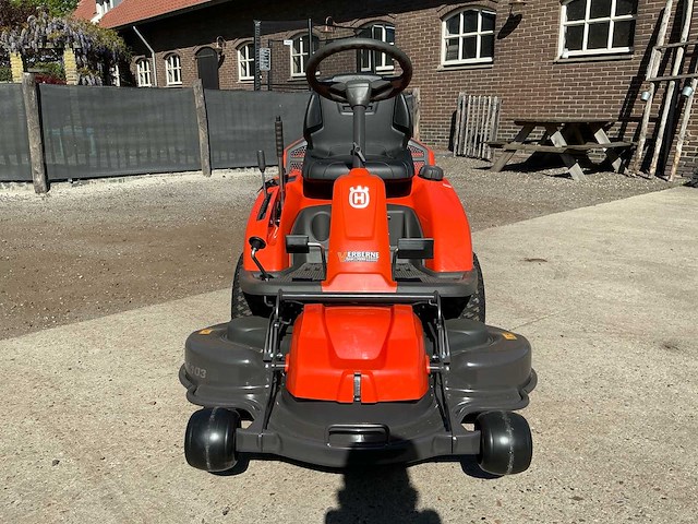2025 husqvarna r 214t zitmaaier - afbeelding 8 van  15