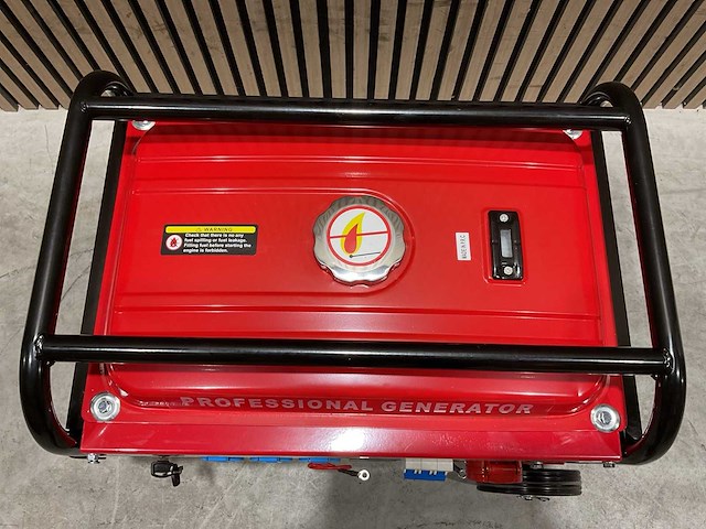 2025 huttenberg h8500 op wielen met accu stroomgenerator - afbeelding 52 van  53