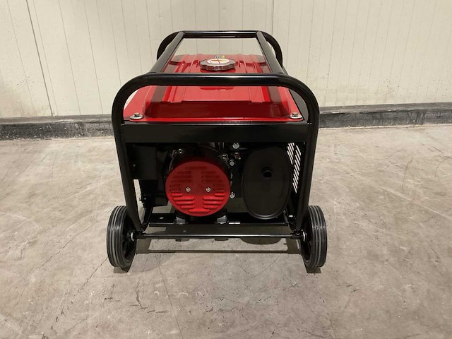 2025 huttenberg h8500 op wielen met accu stroomgenerator - afbeelding 25 van  53