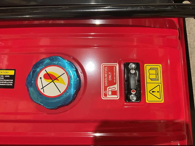 2025 huttenberg h8500w met accu stroomgenerator - afbeelding 12 van  12