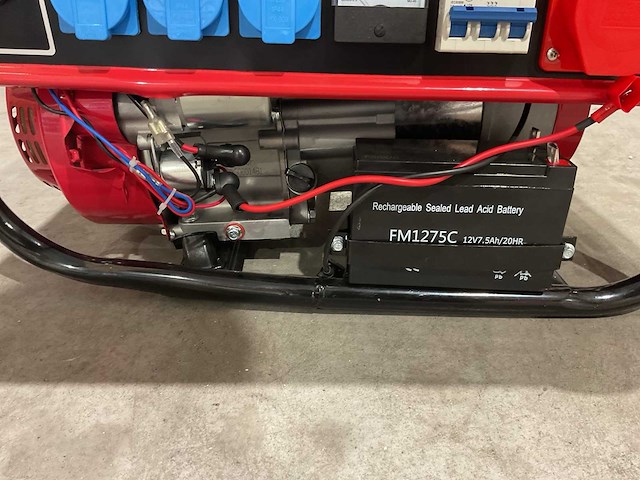 2025 huttenberg h8500w met accu stroomgenerator - afbeelding 16 van  17