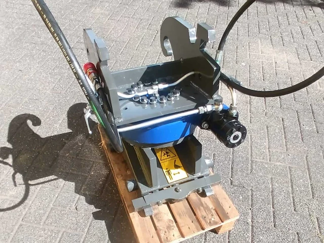2025 hydraulische rotator / draaikop met cw10-opname - afbeelding 5 van  11
