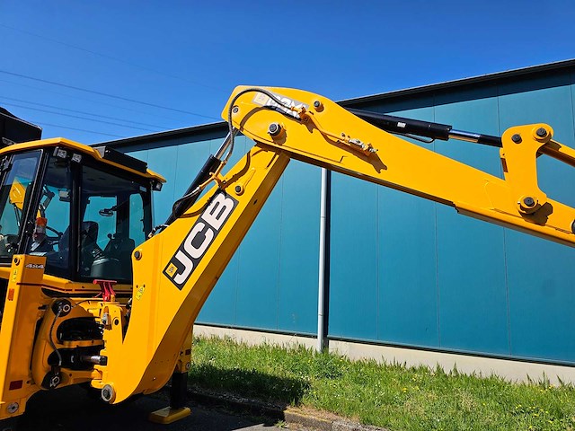 2025 jcb 3dx graaflaadmachine - afbeelding 8 van  31