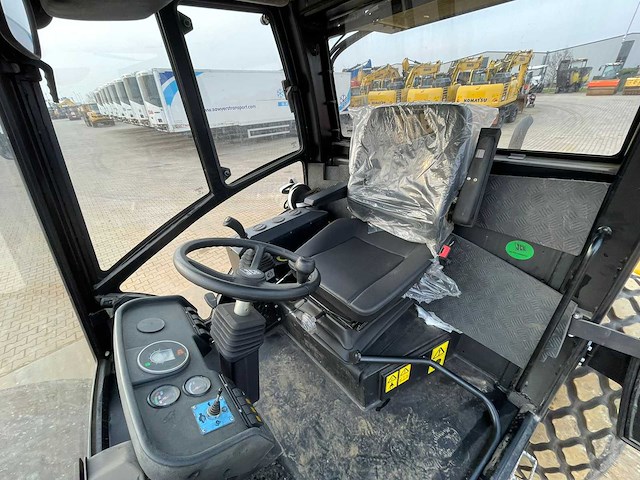 2025 jcb vm166d roller - afbeelding 9 van  11