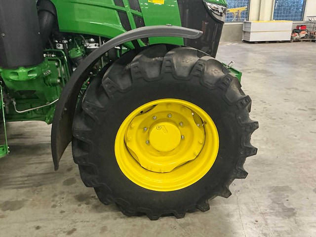 2025 john deere 5100m vierwielaangedreven landbouwtractor - afbeelding 3 van  17