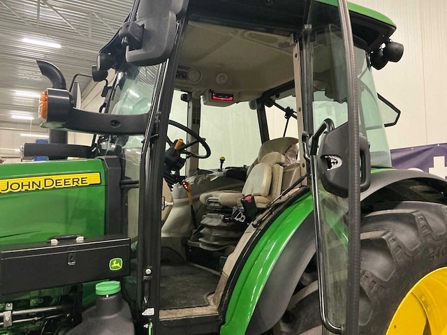2025 john deere 5100m vierwielaangedreven landbouwtractor - afbeelding 4 van  17