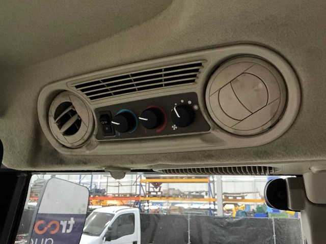 2025 john deere 5100m vierwielaangedreven landbouwtractor - afbeelding 8 van  17