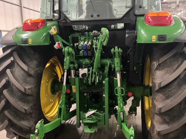 2025 john deere 5100m vierwielaangedreven landbouwtractor - afbeelding 16 van  17