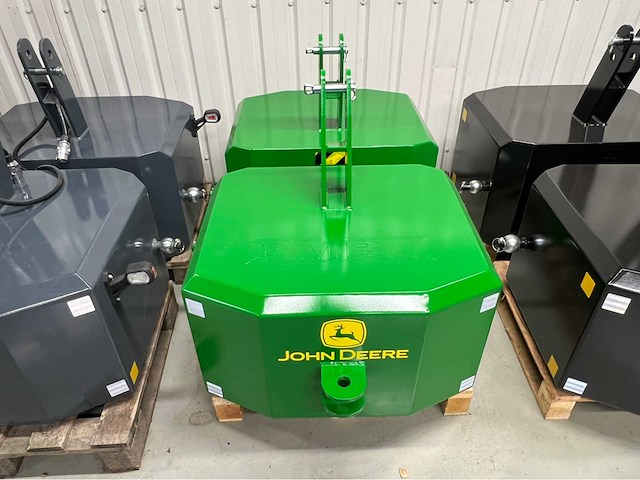 2025 john deere frontgewicht (2x) - afbeelding 1 van  2