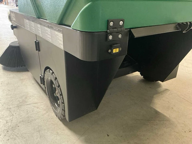 2025 jungwille jw1202 zelfrijdende veegmachine - afbeelding 11 van  23