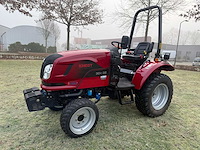 2025 knegt 304g2 vierwielaangedreven landbouwtractor - afbeelding 1 van  8