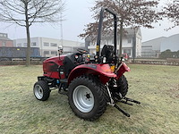 2025 knegt 304g2 vierwielaangedreven landbouwtractor - afbeelding 2 van  8