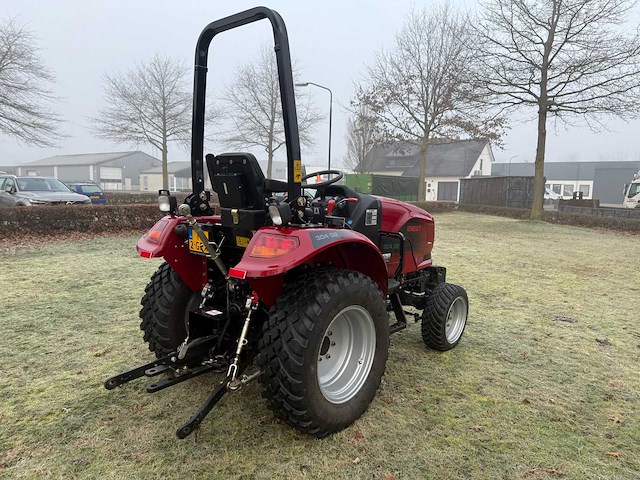 2025 knegt 304g2 vierwielaangedreven landbouwtractor - afbeelding 4 van  8