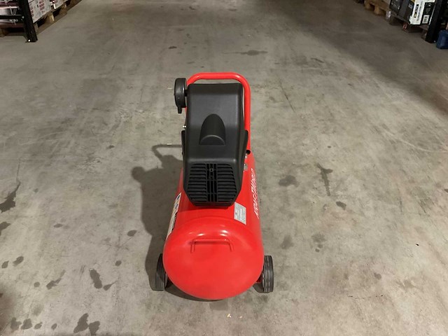 2025 kraftworld ac-50l luchtcompressor - afbeelding 12 van  15