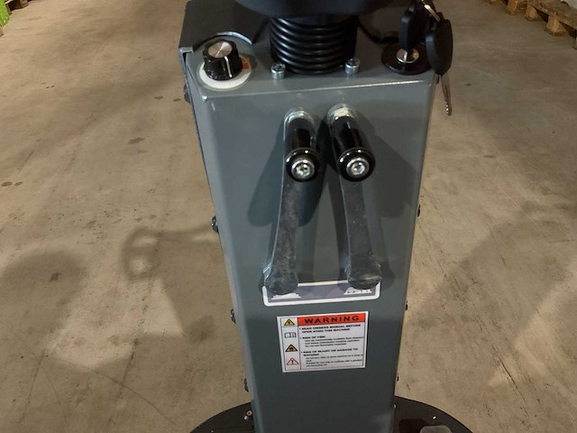 2025 kremer kr-fr70 vloerreiniger - afbeelding 10 van  16