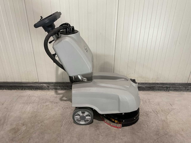 2025 kremer krm30 vloerreiniger - afbeelding 13 van  18