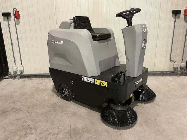 2025 kremer sweeper kryz54 zelfrijdende veegmachine - afbeelding 12 van  35