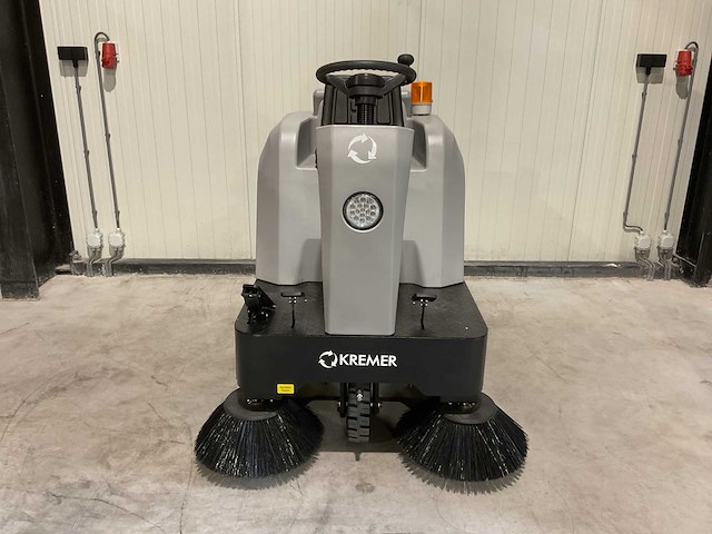 2025 kremer sweeper kryz54 zelfrijdende veegmachine - afbeelding 25 van  35