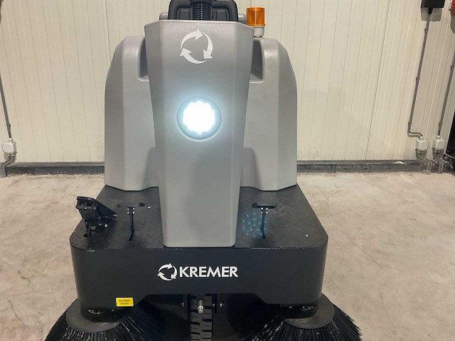 2025 kremer sweeper kryz54 zelfrijdende veegmachine - afbeelding 27 van  35