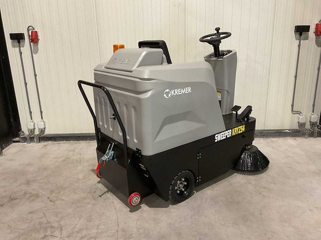 2025 kremer sweeper kryz54 zelfrijdende veegmachine - afbeelding 32 van  35