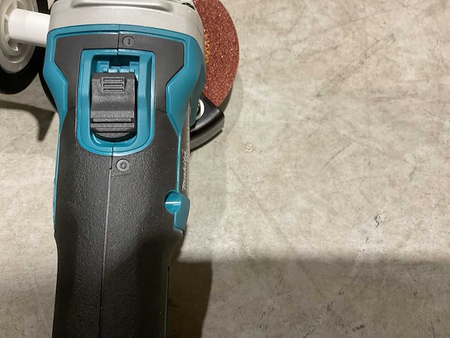 2025 makita dga504z gereedschapslijper - afbeelding 8 van  18