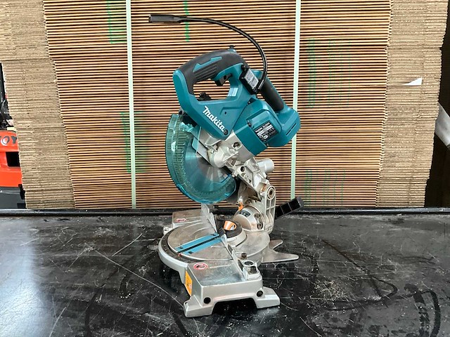 2025 makita dls600 accu afkortzaag - afbeelding 1 van  7