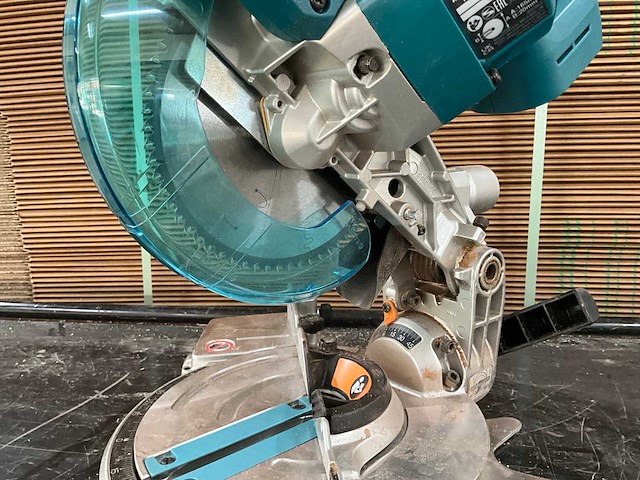 2025 makita dls600 accu afkortzaag - afbeelding 2 van  7