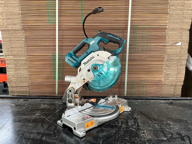 2025 makita dls600 accu afkortzaag - afbeelding 3 van  7