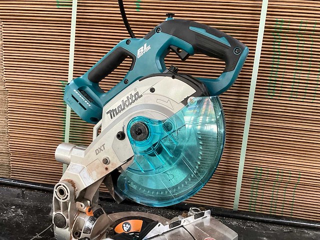 2025 makita dls600 accu afkortzaag - afbeelding 4 van  7