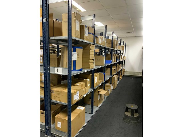2025 mecalux - m3 - 12 secties legbordstelling - afbeelding 2 van  7