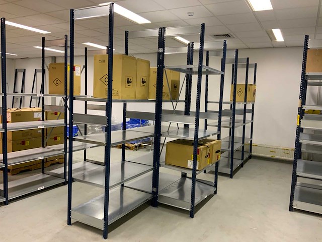 2025 mecalux - m3 - 30 secties legbordstelling - afbeelding 1 van  8