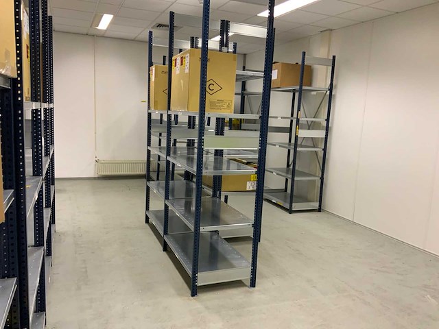 2025 mecalux - m3 - 30 secties legbordstelling - afbeelding 3 van  8