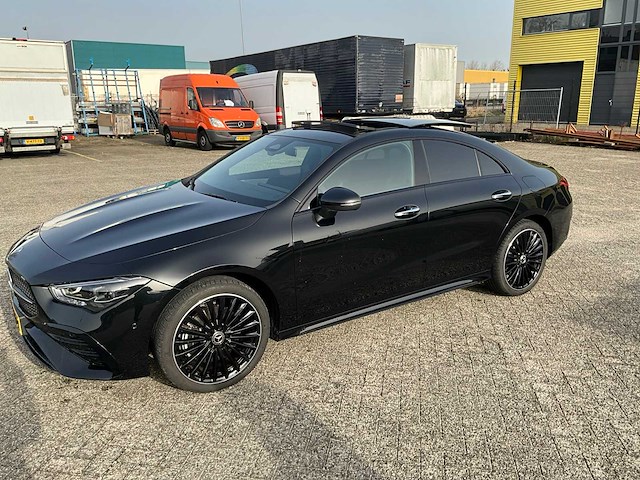 2025 mercedes-benz cla-klasse 250 e star edition amg line personenauto - afbeelding 1 van  30
