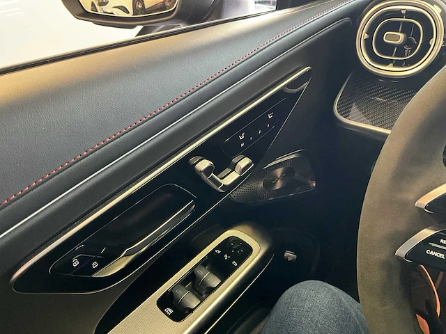 2025 mercedes-benz cle cabriolet amg 53 4matic+ personenauto - afbeelding 20 van  23