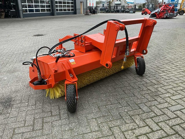 2025 metal-technik sweep 2.0m veegmachine - afbeelding 2 van  5