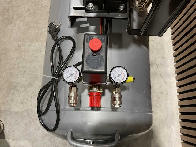 2025 metallo meta-ac200l luchtcompressor - afbeelding 9 van  9