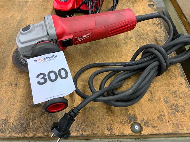 2025 milwaukee agv12-125x haakse slijper - afbeelding 1 van  4