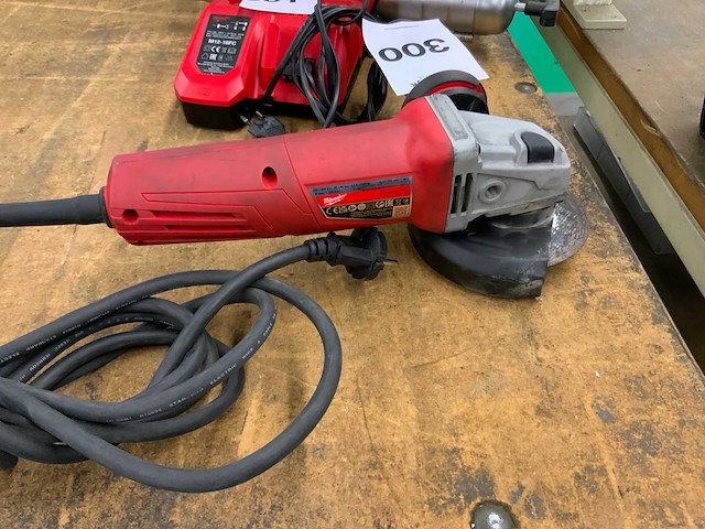 2025 milwaukee agv12-125x haakse slijper - afbeelding 3 van  4