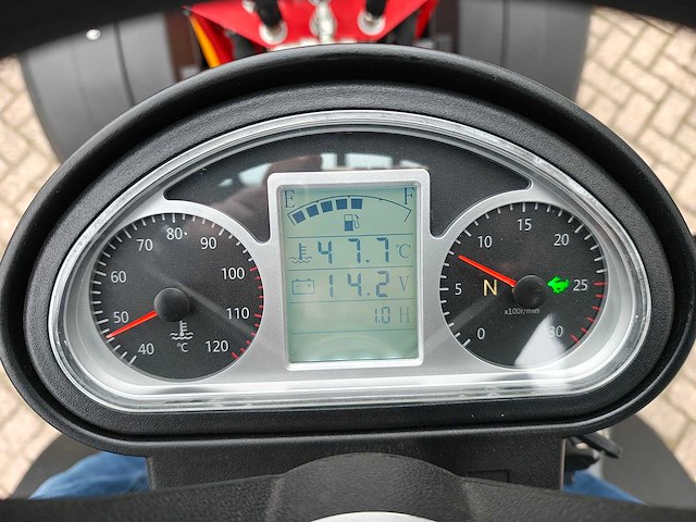 2025 miniloader 2500kg - afbeelding 9 van  52